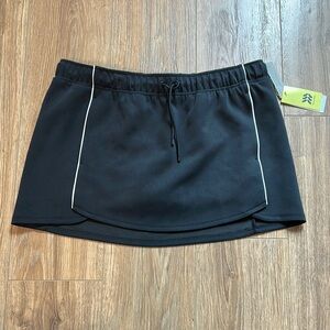 NWT all in motion Sandwash skort - XL